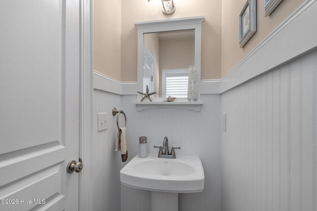 325 Live Oak Street, Emerald Isle, NC 28594