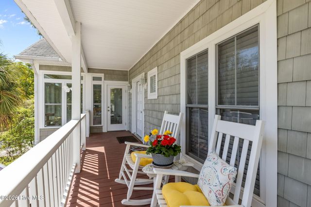 325 Live Oak Street, Emerald Isle, NC 28594