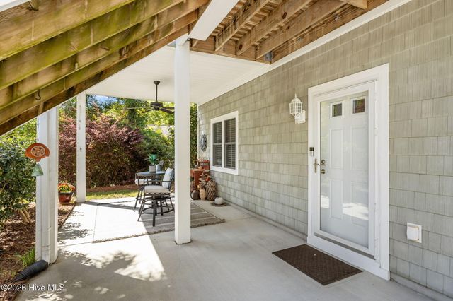 325 Live Oak Street, Emerald Isle, NC 28594