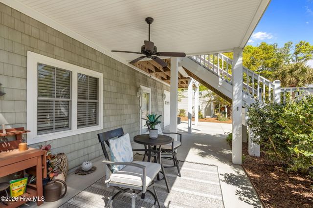 325 Live Oak Street, Emerald Isle, NC 28594