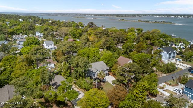 325 Live Oak Street, Emerald Isle, NC 28594