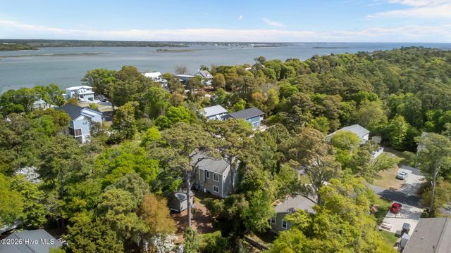 325 Live Oak Street, Emerald Isle, NC 28594