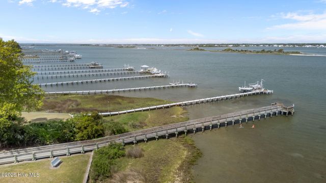 325 Live Oak Street, Emerald Isle, NC 28594