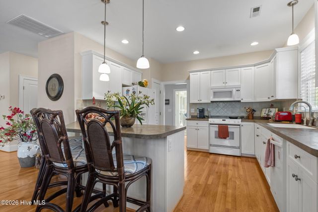 325 Live Oak Street, Emerald Isle, NC 28594