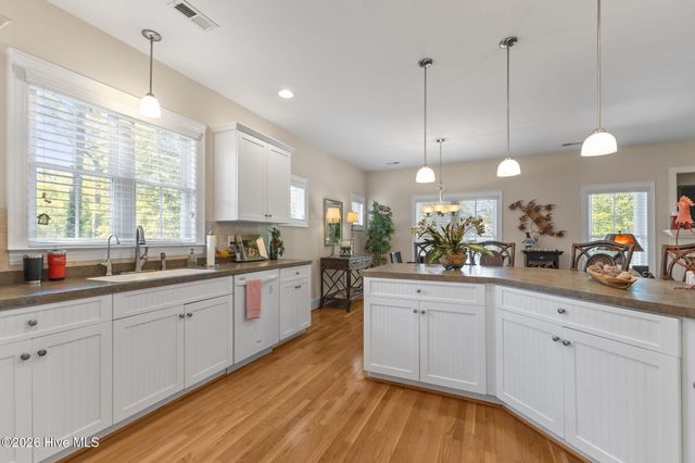 325 Live Oak Street, Emerald Isle, NC 28594