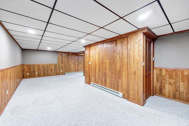 3398 WILDERNESS TRAIL, Suamico, WI 54313