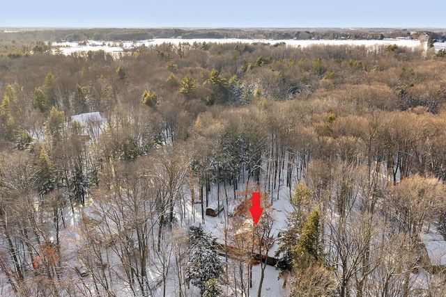 3398 WILDERNESS TRAIL, Suamico, WI 54313