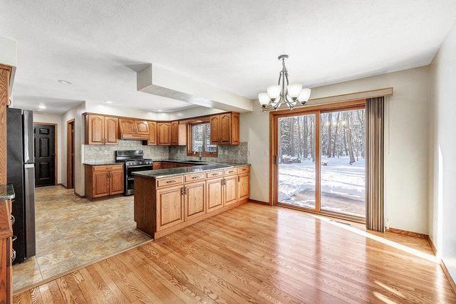 3398 WILDERNESS TRAIL, Suamico, WI 54313