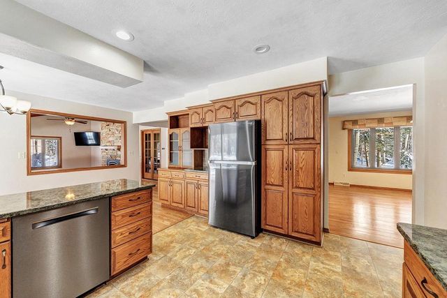 3398 WILDERNESS TRAIL, Suamico, WI 54313