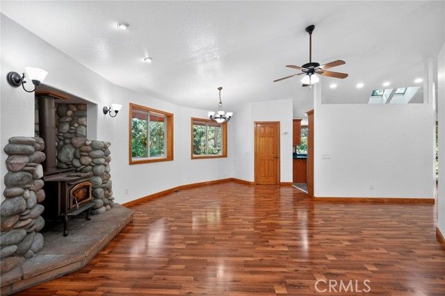 26020 Hemstreet Pl, Idyllwild, CA 92549