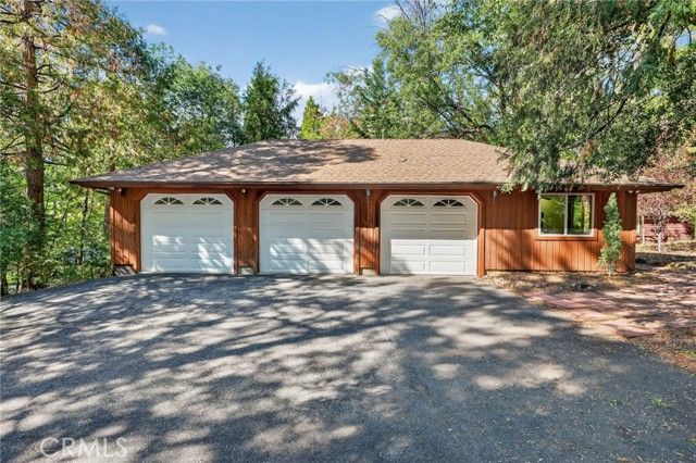 26020 Hemstreet Pl, Idyllwild, CA 92549