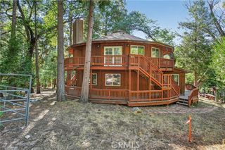26020 Hemstreet Pl, Idyllwild, CA 92549