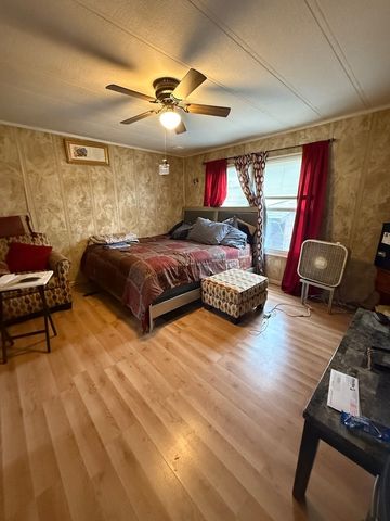 227 Blackthorn Road, Matteson, IL 60443