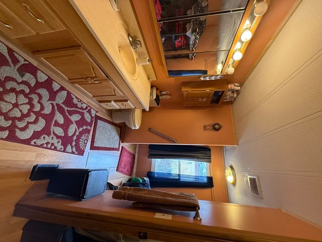 227 Blackthorn Road, Matteson, IL 60443