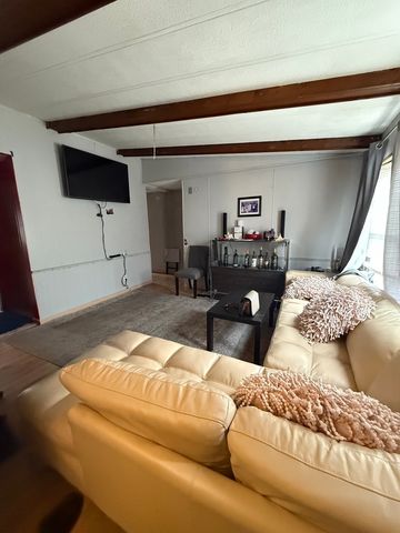 227 Blackthorn Road, Matteson, IL 60443