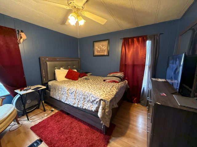 227 Blackthorn Road, Matteson, IL 60443