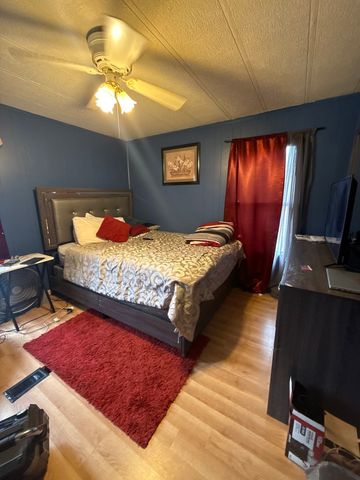 227 Blackthorn Road, Matteson, IL 60443