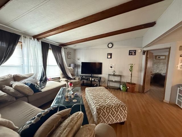 227 Blackthorn Road, Matteson, IL 60443