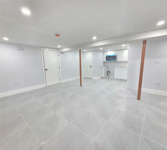 21624 132nd Avenue, Jamaica, NY 11413