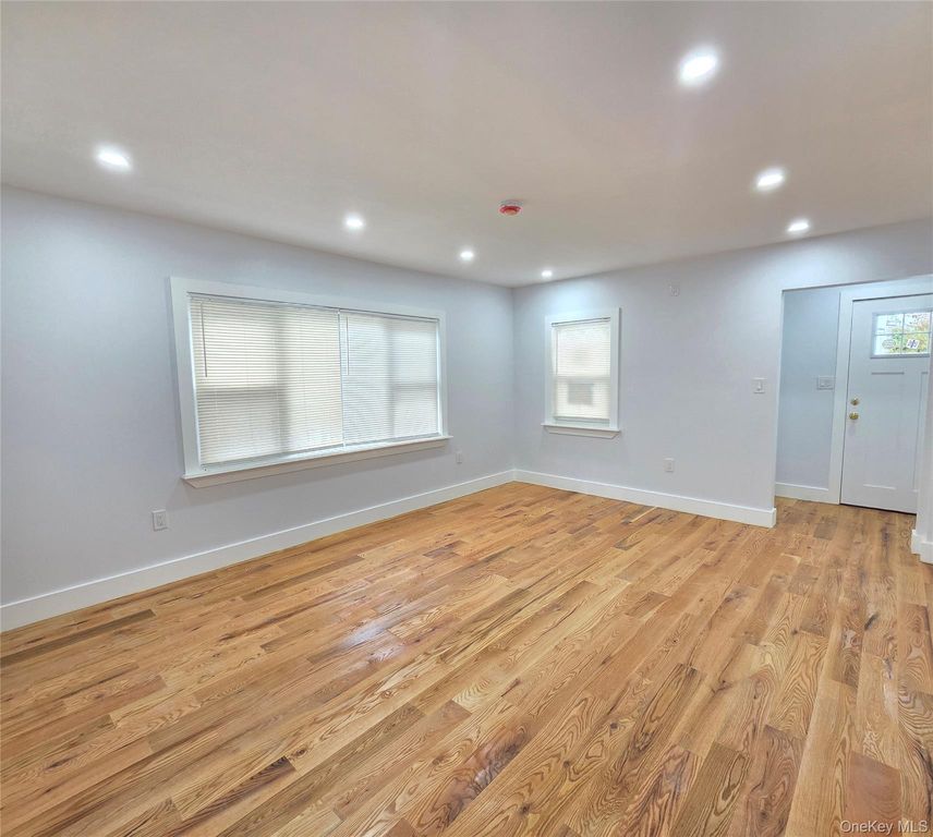 21624 132nd Avenue, Jamaica, NY 11413 — photo 2