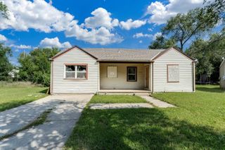 2232 E Random Rd, Wichita, KS 67214
