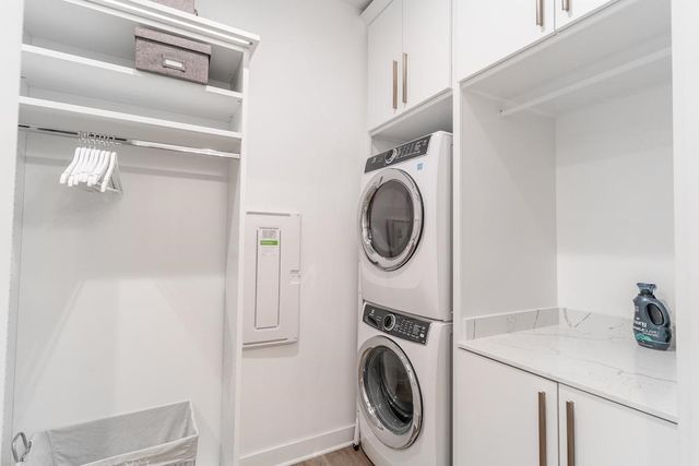 400 SW 7th Street 308, Des Moines, IA 50309