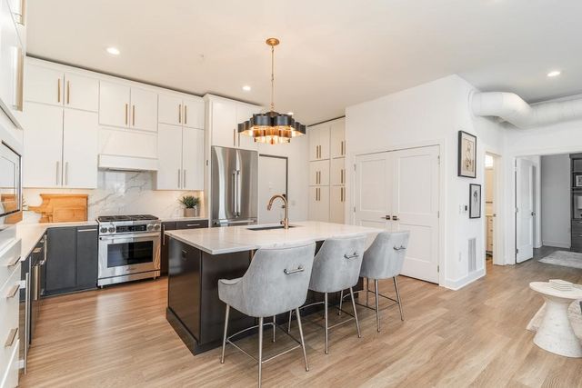 400 SW 7th Street 308, Des Moines, IA 50309