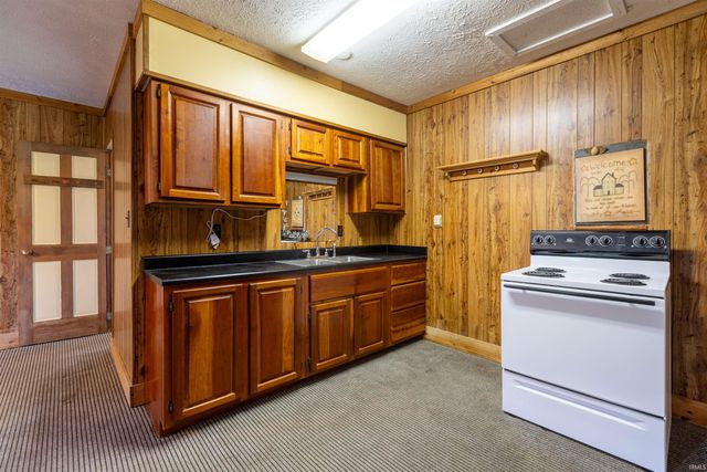 7591 Tulip Road, Solsberry, IN 47459
