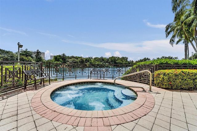 1575 Windjammer Way, Hollywood, FL 33019
