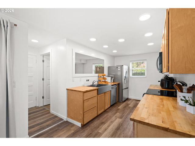 12330 Sw 60TH Ave, Portland, OR 97219