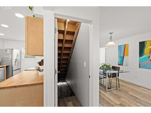 12330 Sw 60TH Ave, Portland, OR 97219