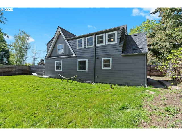 12330 Sw 60TH Ave, Portland, OR 97219