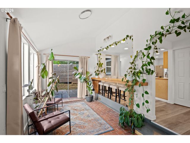 12330 Sw 60TH Ave, Portland, OR 97219