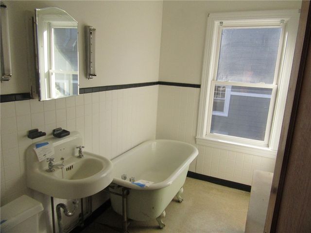 589 Gaskill Street, Woonsocket, RI 02895