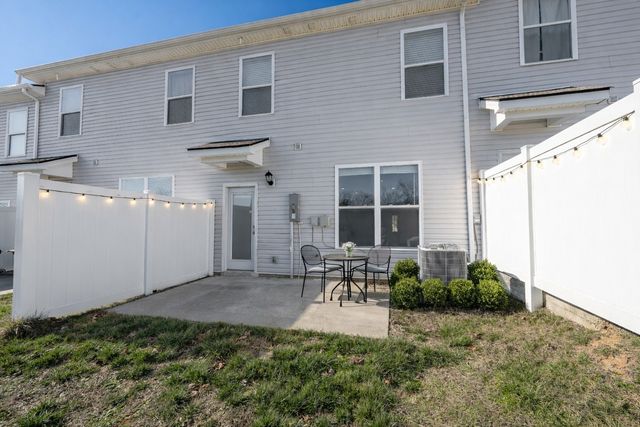 232 Warrior Pl, Ashland City, TN 37015