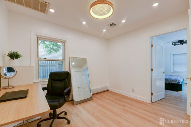 50 Chestnut St Street, Edison, NJ 08817
