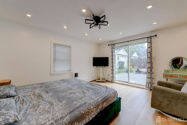 50 Chestnut St Street, Edison, NJ 08817