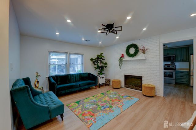50 Chestnut St Street, Edison, NJ 08817