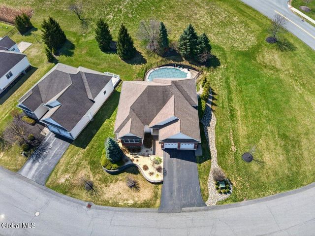 1 Conway Circle, Colonie, NY 12211