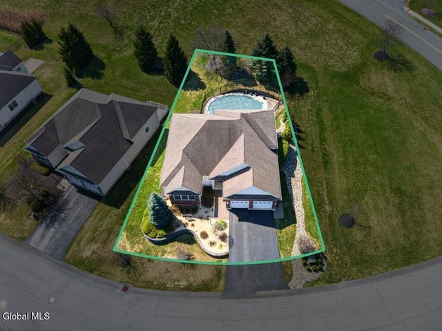 1 Conway Circle, Colonie, NY 12211