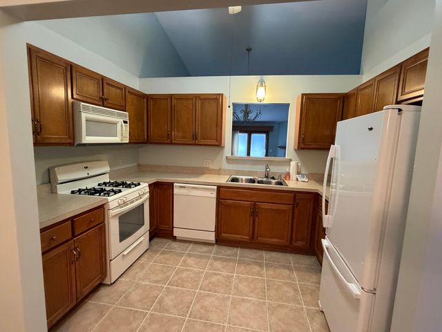 2530 Par Four Court C, Joliet, IL 60436