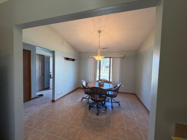 2530 Par Four Court C, Joliet, IL 60436