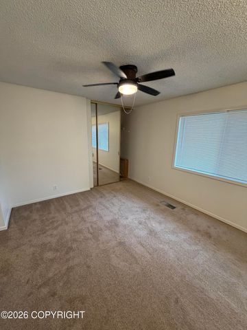 1225 Elegante Lane, Anchorage, AK 99501