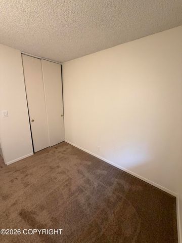 1225 Elegante Lane, Anchorage, AK 99501