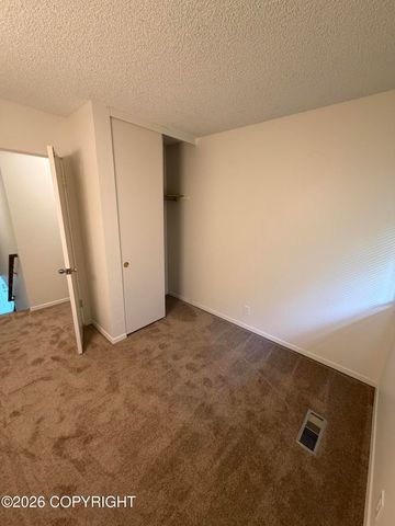 1225 Elegante Lane, Anchorage, AK 99501