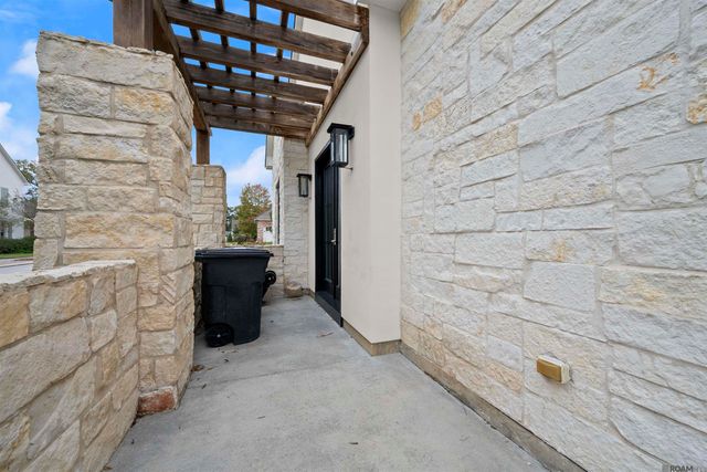 9339 Pieta Ln, Baton Rouge, LA 70809