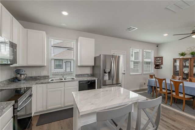 1415 Desire Lane, Bryan, TX 77803