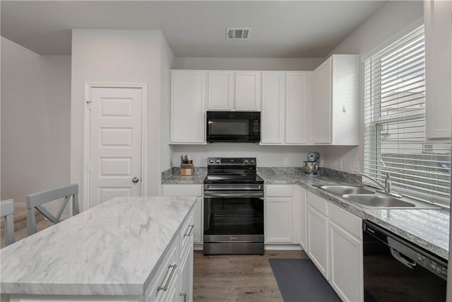 1415 Desire Lane, Bryan, TX 77803