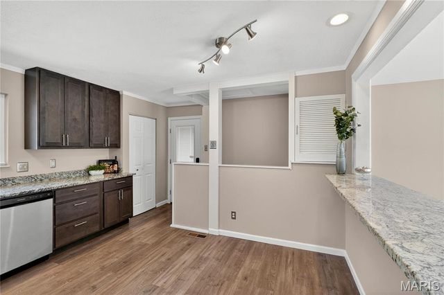 2221 Bentley Manor Drive, Fenton, MO 63026