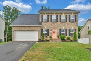 4927 Warrior DR, Salem, VA 24153